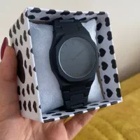 ساعت مچی فول بلک|ساعت|پرند, فاز ۶|دیوار