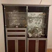 بوفه و کمدیواری