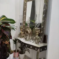 آینه و شمعدان و ساعت