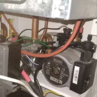 تعمیر و سرویس انواع پکیج دیواری|خدمات پیشه و مهارت|کرمانشاه, |دیوار