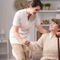 پرستار کودک و سالمند هستم
