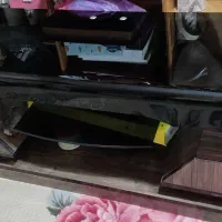 میز تلویزیون شیشه ای