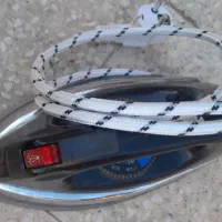 اتو قدیمی و سالم