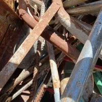 خرید ضایعات آهن آلات و انواع فلزات
