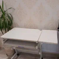 میز تحریر وکامپیوتر و لپ تاب
