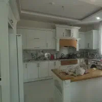 کابینت روکش چوب کلاسیک اماده