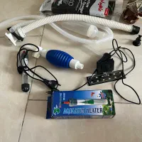 اکواریوم همراه با وسایل جانبی