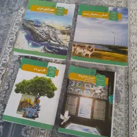 ۴ عدد کتاب در حد نو فقط ۲ ماه استفاده شده|کتاب و مجله آموزشی|فومن, |دیوار