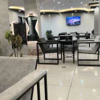 کار در کافه