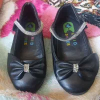 یه جفت کفش بچگانه