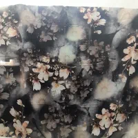 فروش زیر قیمت بیش از ۱۳۰۰ عدد شال و روسری