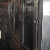 یک عدد یخچال صنعتی