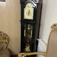 ساعت دیواری ایستاده