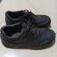 کفش کار اعلاء|کیف، کفش، کمربند|رشت, باهنر|دیوار