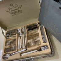 سرویس قاشق چنگال ۲۴ نفره