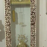 آینه و ساعت و کتیبه