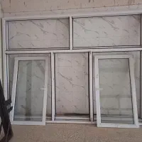 پنجره درحد با شیشه