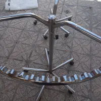 دوعدد رگال لباس گردون با چوب لباسی