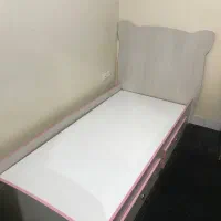 تخت کیتی دخترانه درحد نو