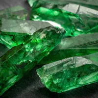 خریداری و کارشناسی سنگ های قیمتی