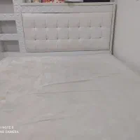 تخت خواب دونفره سالم در حد نو خیلی کم استفاده شده|تخت و سرویس خواب|آبپخش, |دیوار