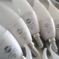 ۳۱ تا گوی کوچک با آویز و۲۱ لامپ لوستر درحدنو سالم|لوستر و چراغ آویز|کرمانشاه, |دیوار