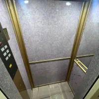 آپارتمان-تک-واحدی-130متری-خوش-نقشه-و-نورگیر-واقعی