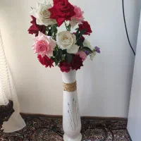گل مصنوعی و گلدان