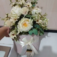 گل گلدون گلدان شاخه‌گل