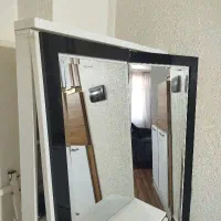 ۲عدد اینه یه دونه قدی یه دونه متوسط