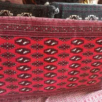 پشتی ۳ عدد.  در صورت نیاز دو عدد دیگر هم موجود