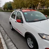 کوییک R بدون رنگ کم کار در حد شاسی پلمپ