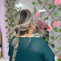 همکاری با مربی و هنرجو در حوزه آرایشگاه وآموزشگاه|استخدام درمانی، زیبایی، بهداشتی|صدرا-فارس, فاز ۱|دیوار