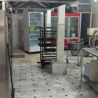 مغازه ۱۱۰متردارای برق اب گاز واتاق استراحت|اجارهٔ مغازه و غرفه|قم, علی آباد سعدگان|دیوار