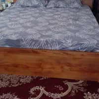 تخت خواب دونفره شیک. و محکم