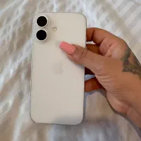 ایفون ۱۶ معمولی ۱۲۸ سفید|موبایل|اصفهان, سعادتآباد|دیوار