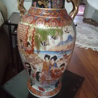 گلدان جینی با گل هاش