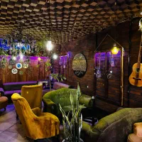 کمکباریستا(نیروی خانم)شیفت عصر