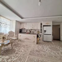 ۷۳ متر طالقانی جنوبی طبقه اول نورگیر از دوطرفه