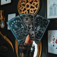 انجام انواع فال و شمع تراپی تخصصی