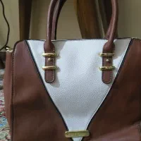 کیف و ساک و چمدان|کیف، کفش، کمربند|شیراز, زرهی|دیوار