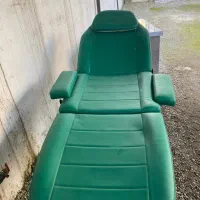 تخت سالن زیبایی|آرایشگاه و سالنهای زیبایی|رشت, کوی حسینی|دیوار