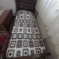 تخت خواب تک نفره چوب در حد نو رنگ قهوه‌ای