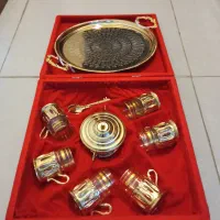 ست شیک چایخوری، شامل لیوان، قاشق، سینی، قندان