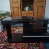 میزتلویزیون شیشه ای