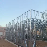 شاگرد 18تا25 سال،دست ب دریل وپیچ