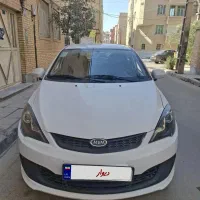 ام وی ام 315 هاچبک