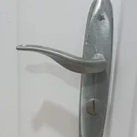 دستگیره فلزی