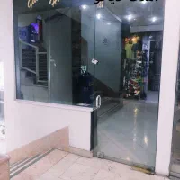 اجاره مغازه / در مرکز خرید عالی / 14 متر / تخلیه