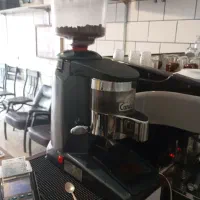 وسایل قهوه . یک عدد آسیاب ایتالیایی . دستگاه ترک